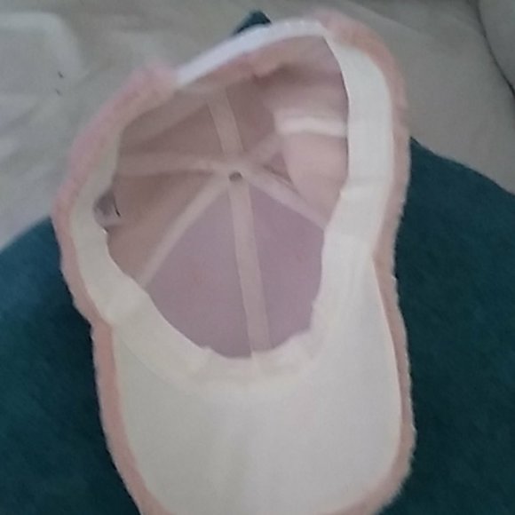 Hat - Picture 4 of 6